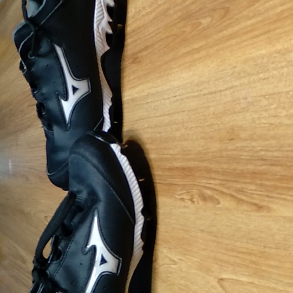 Woman's softball cleets